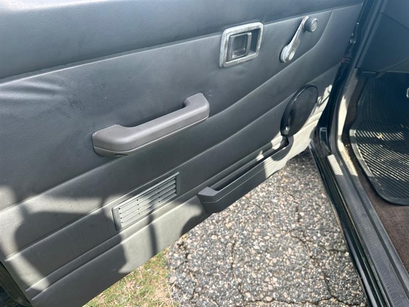 Nissan Pickup XE Reg. Cab 2WD 1994