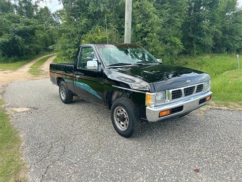 1994 Nissan Pickup XE Reg. Cab 2WD