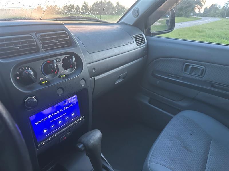 Nissan Xterra XE 2WD 2004