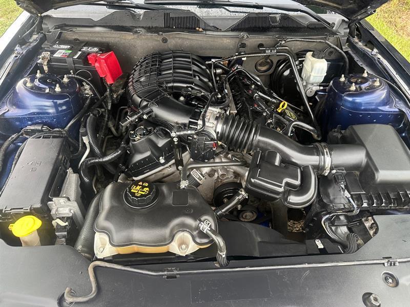 Ford Mustang V6 Coupe 2011