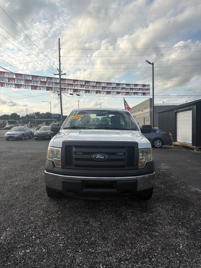Ford F-150 XL 8-ft. Bed 4WD 2011