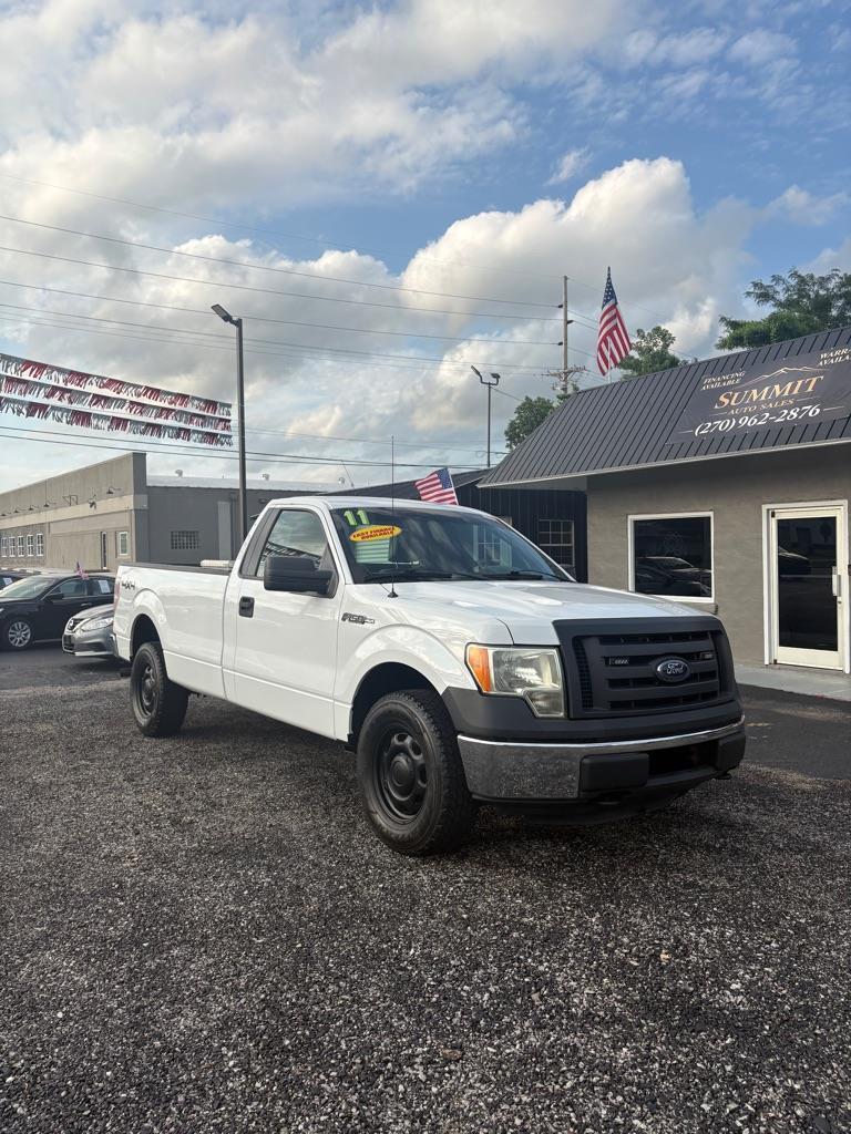 Ford F-150 XL 8-ft. Bed 4WD 2011