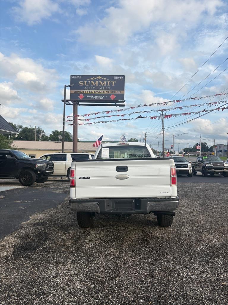 Ford F-150 XL 8-ft. Bed 4WD 2011