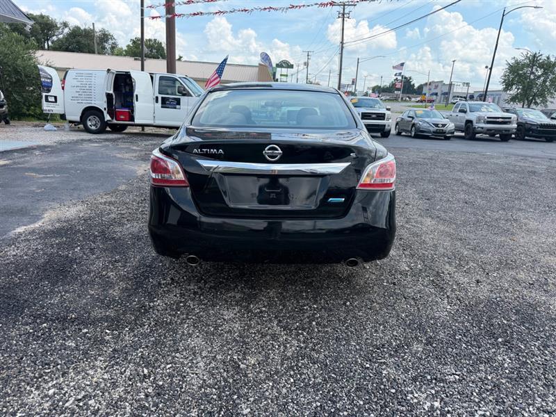 Nissan Altima 2.5 S 2013