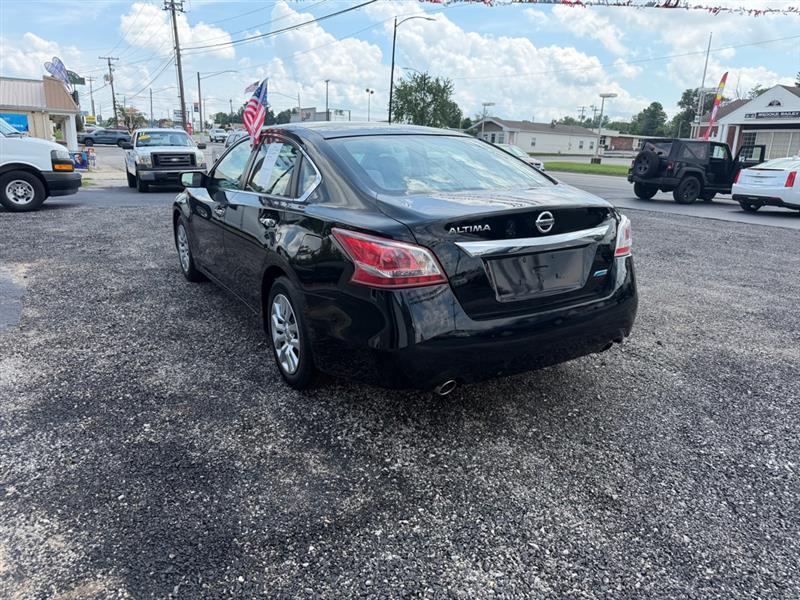 Nissan Altima 2.5 S 2013