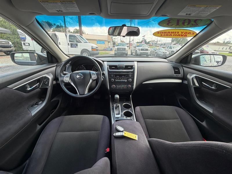 Nissan Altima 2.5 S 2013