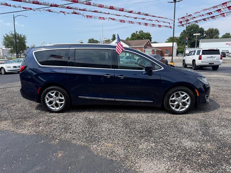 Chrysler Pacifica Touring-L 2020
