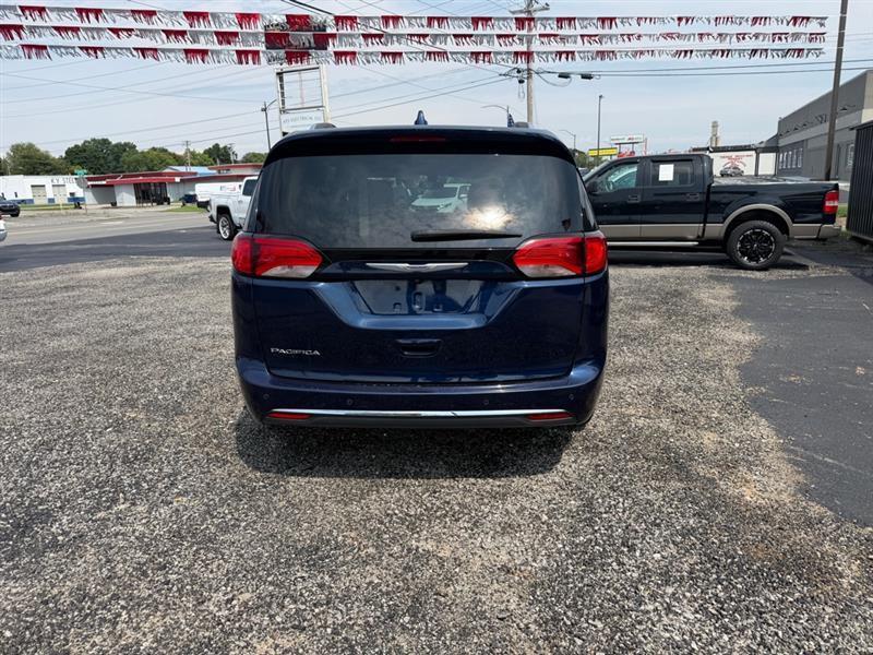 Chrysler Pacifica Touring-L 2020