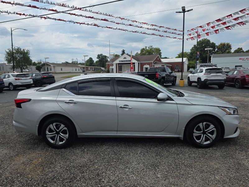 Nissan Altima 2.5 S AWD 2020