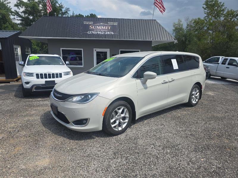 Chrysler Pacifica Touring Plus 2019