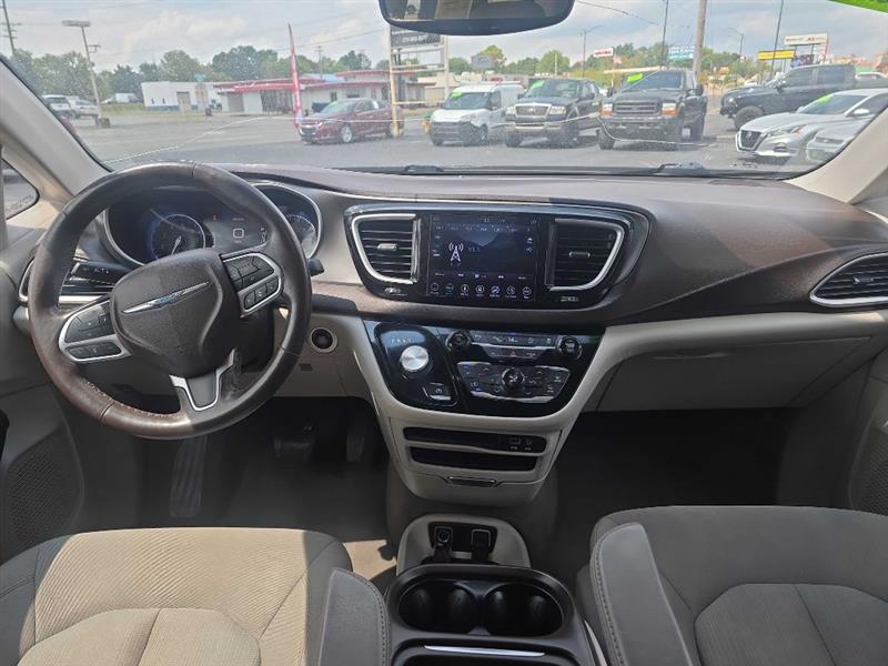 Chrysler Pacifica Touring Plus 2019