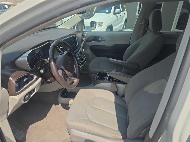 Chrysler Pacifica Touring Plus 2019