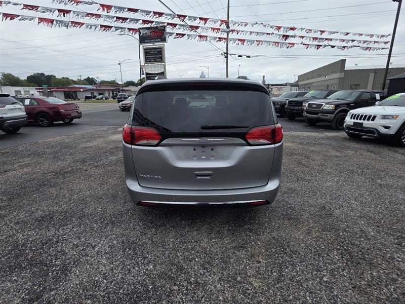 Chrysler Pacifica Touring-L 2018