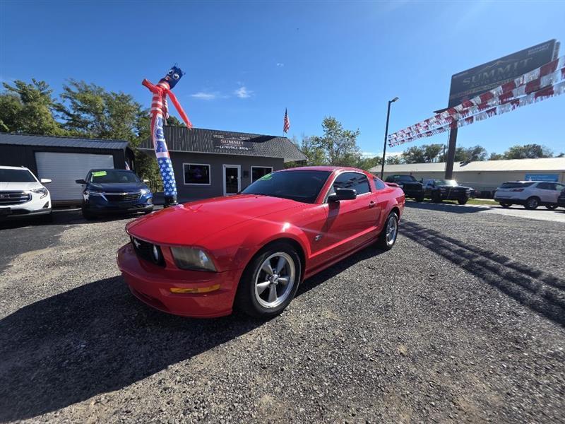 Ford Mustang GT Deluxe Coupe 2006