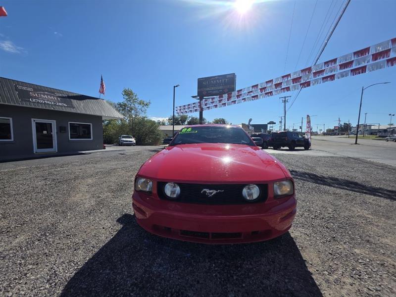 Ford Mustang GT Deluxe Coupe 2006