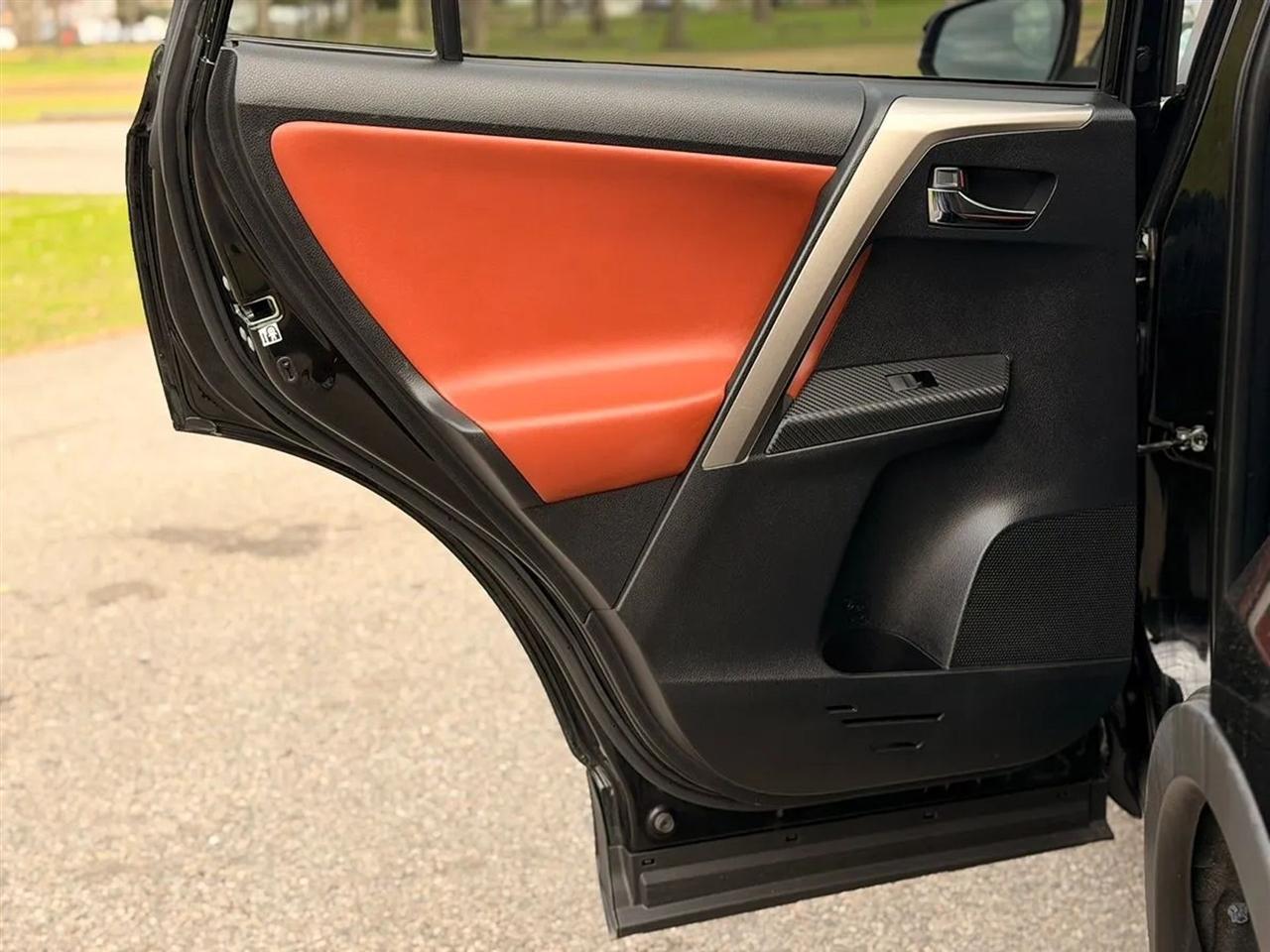 Toyota RAV4 Limited AWD 2014