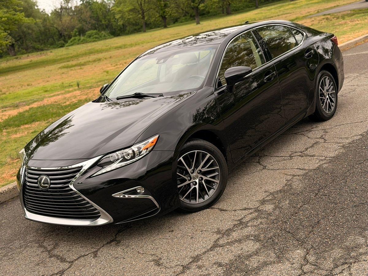 Lexus ES 350  2016