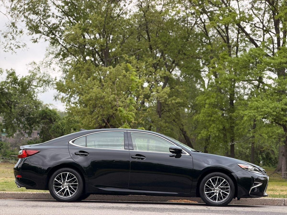 Lexus ES 350  2016
