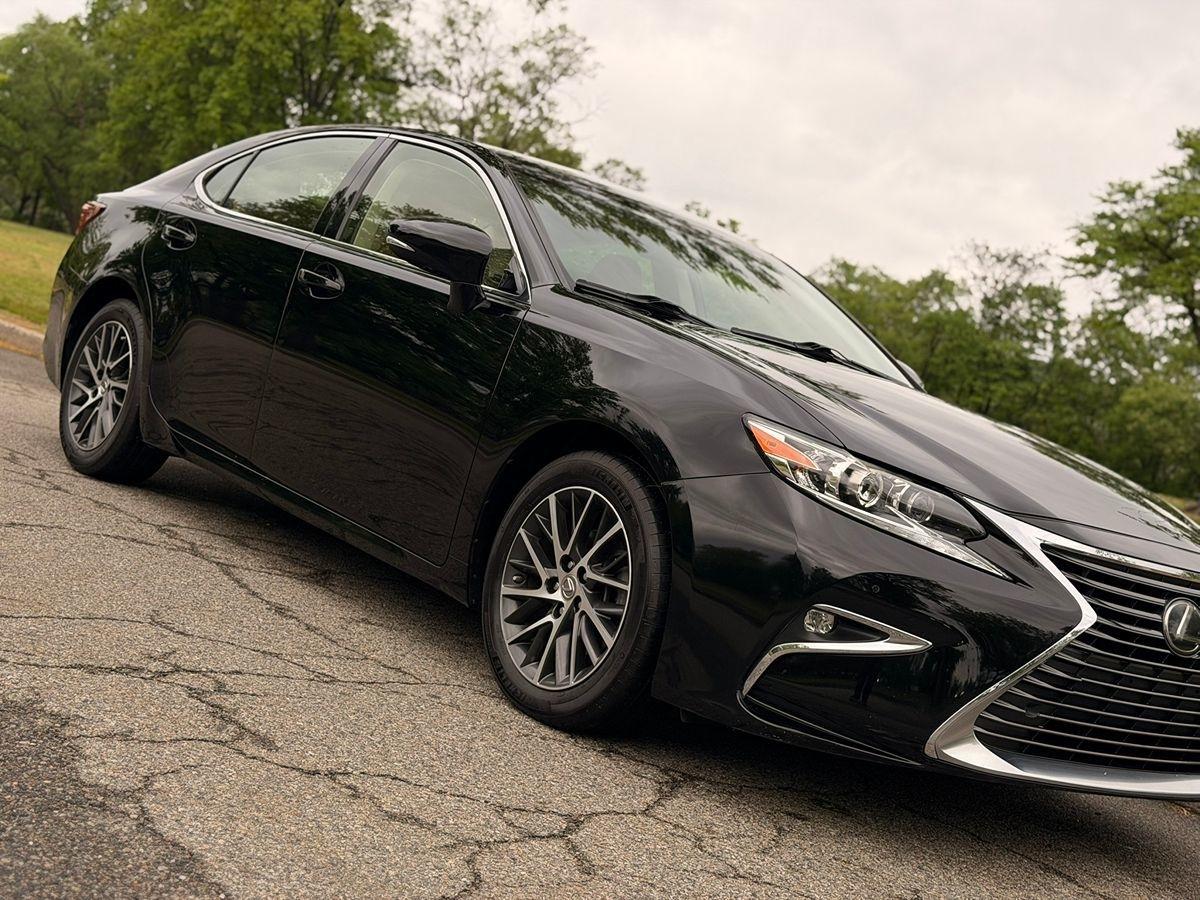 Lexus ES 350  2016