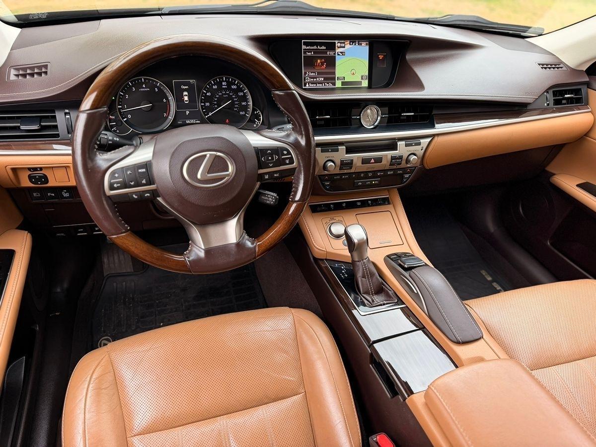 Lexus ES 350  2016