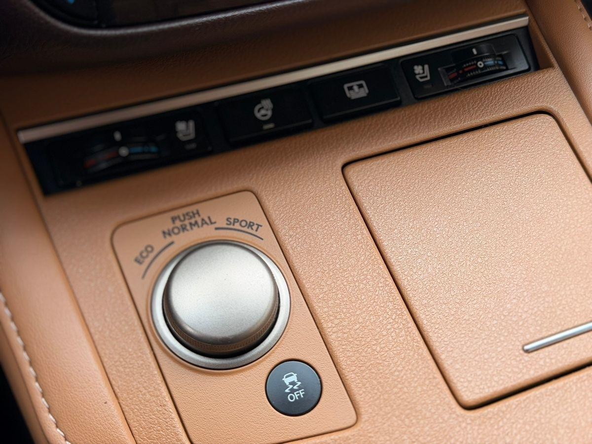 Lexus ES 350  2016