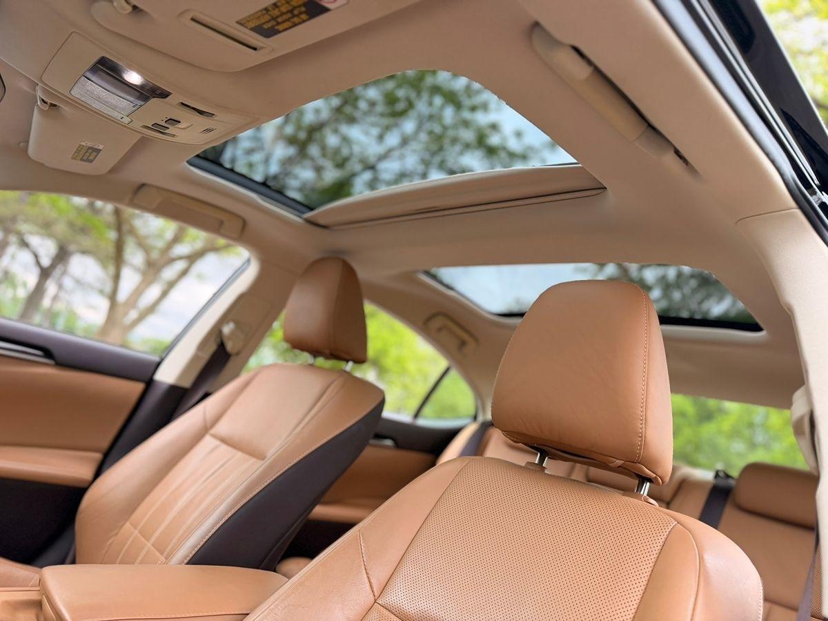 Lexus ES 350  2016