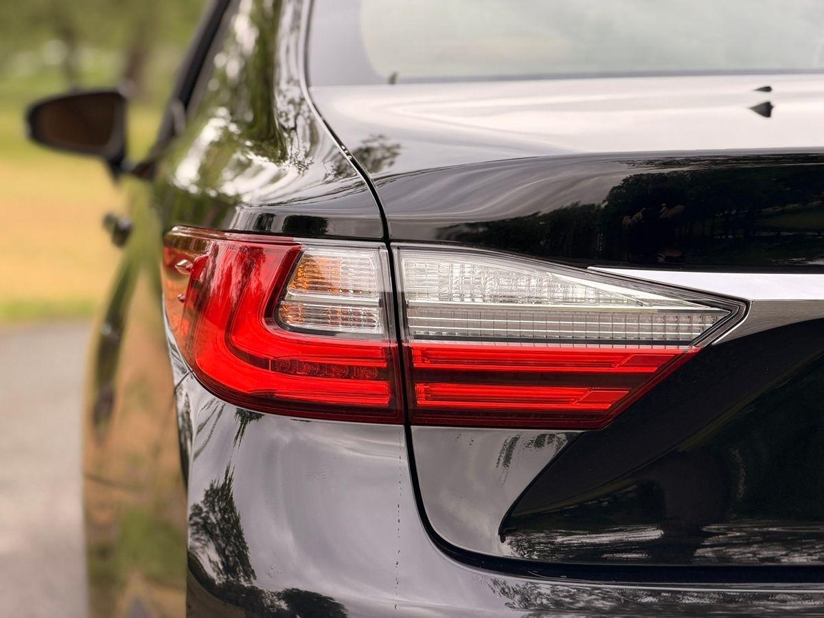 Lexus ES 350  2016