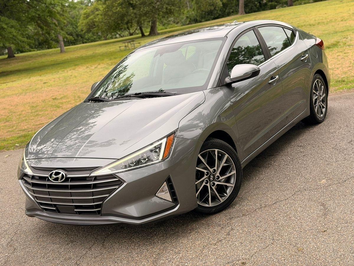 Hyundai Elantra  2019