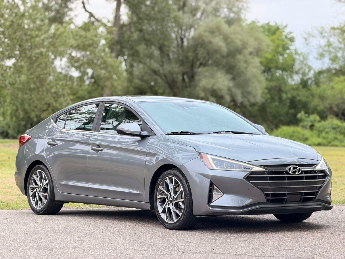 Hyundai Elantra  2019
