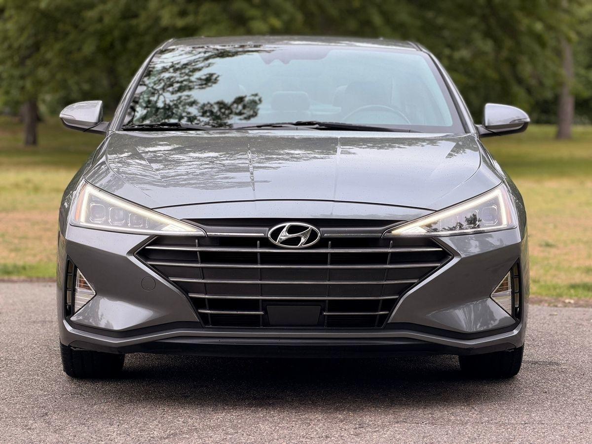 Hyundai Elantra  2019