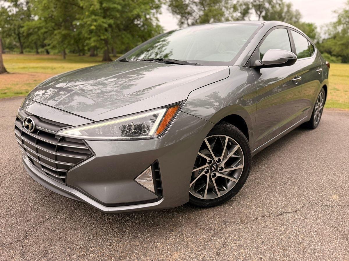 Hyundai Elantra  2019