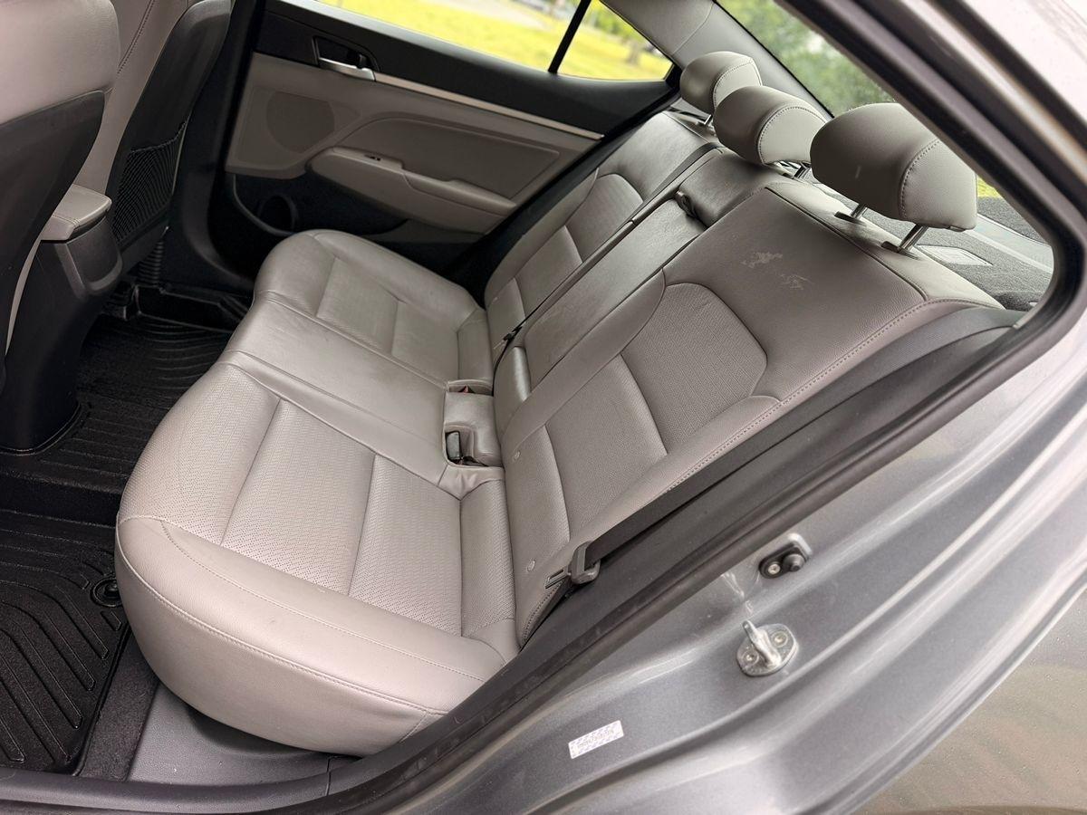 Hyundai Elantra  2019