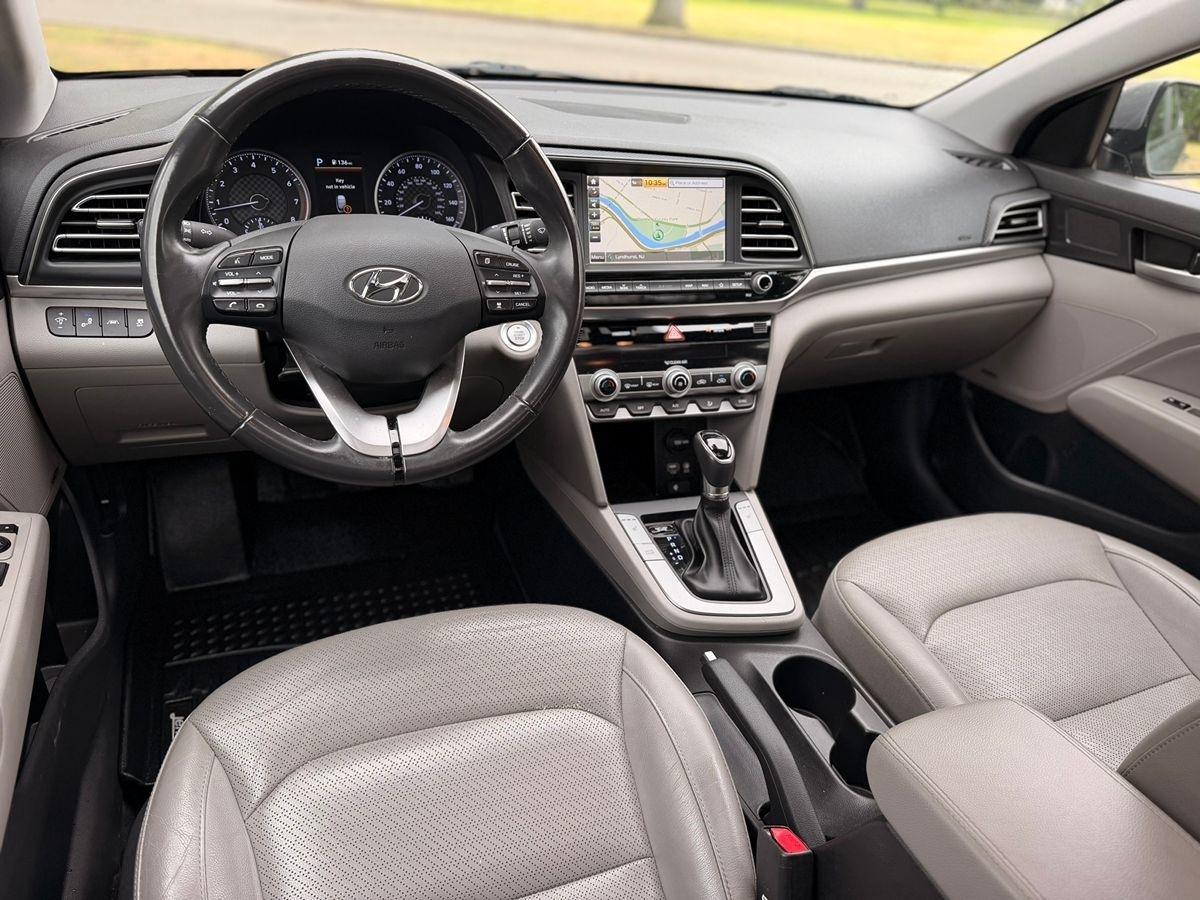 Hyundai Elantra  2019