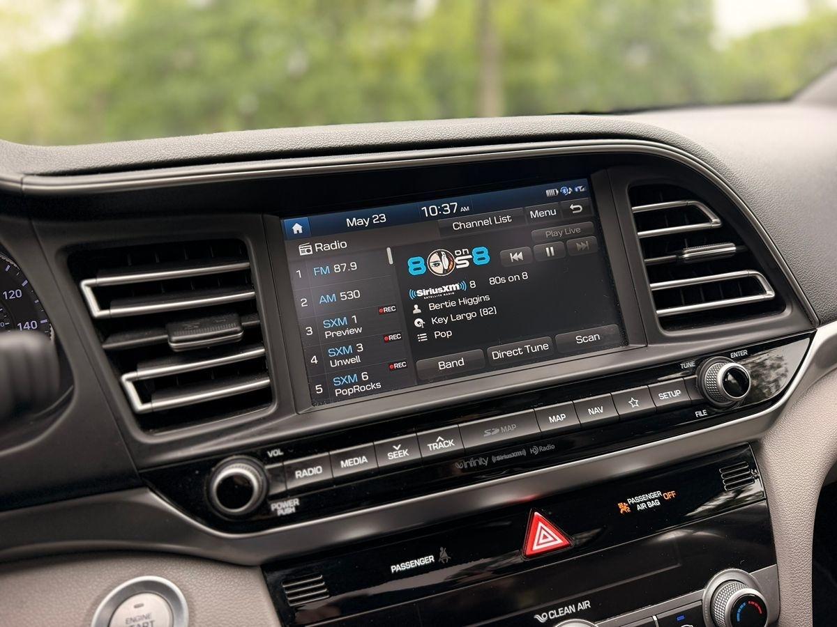 Hyundai Elantra  2019