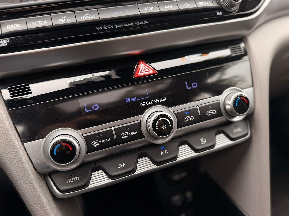Hyundai Elantra  2019