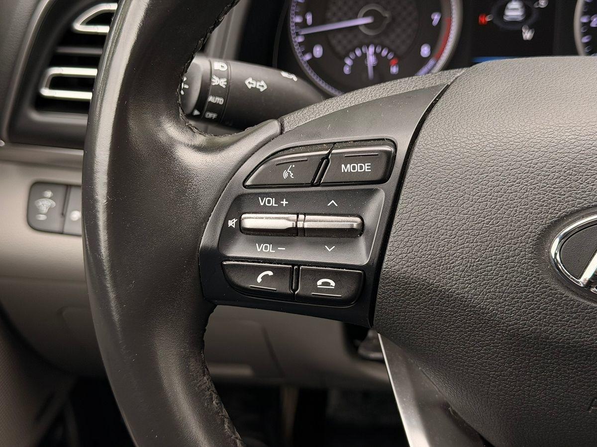 Hyundai Elantra  2019