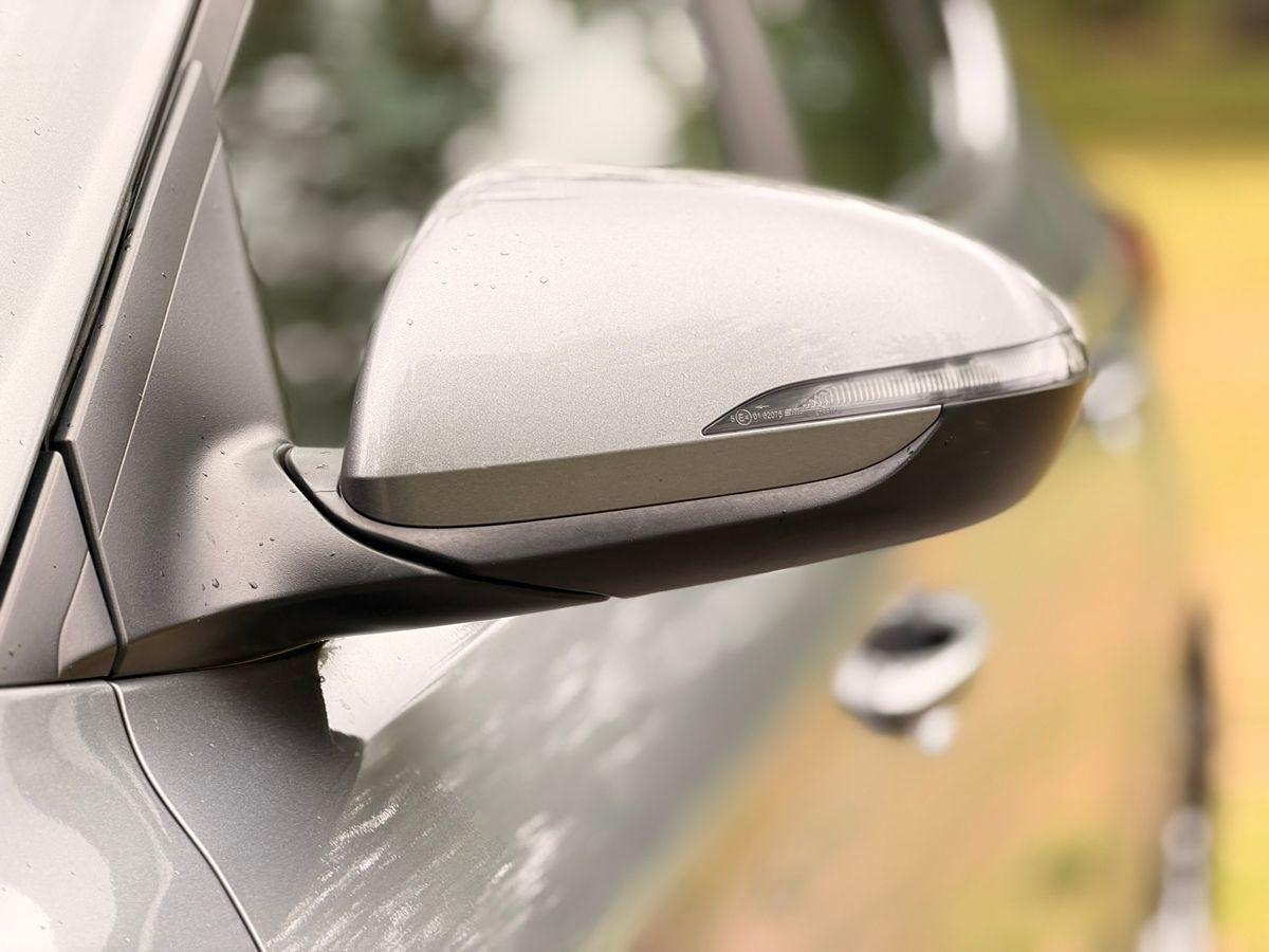 Hyundai Elantra  2019