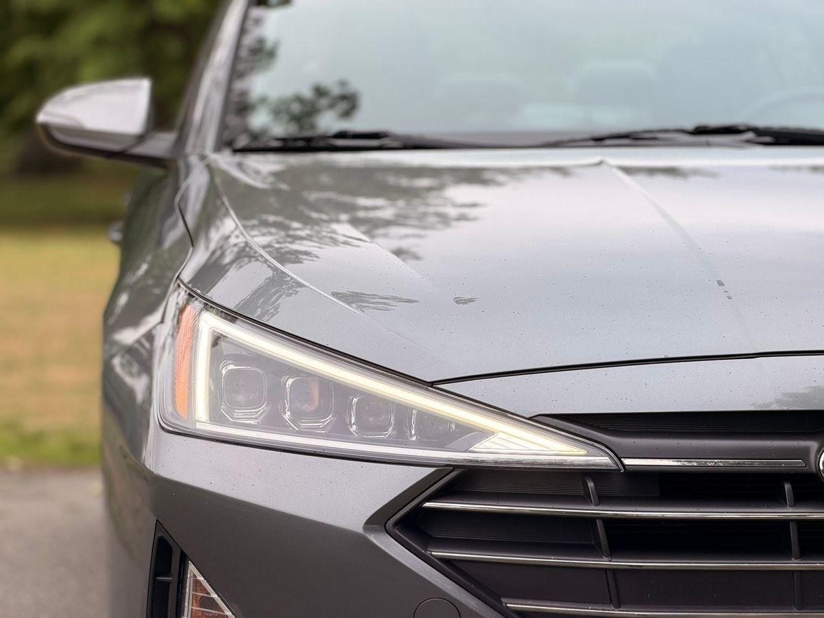 Hyundai Elantra  2019