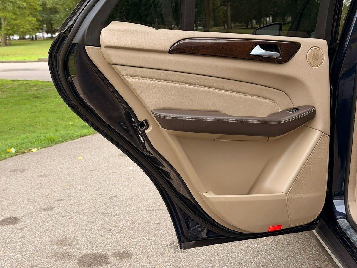 Mercedes-Benz M-Class  2014