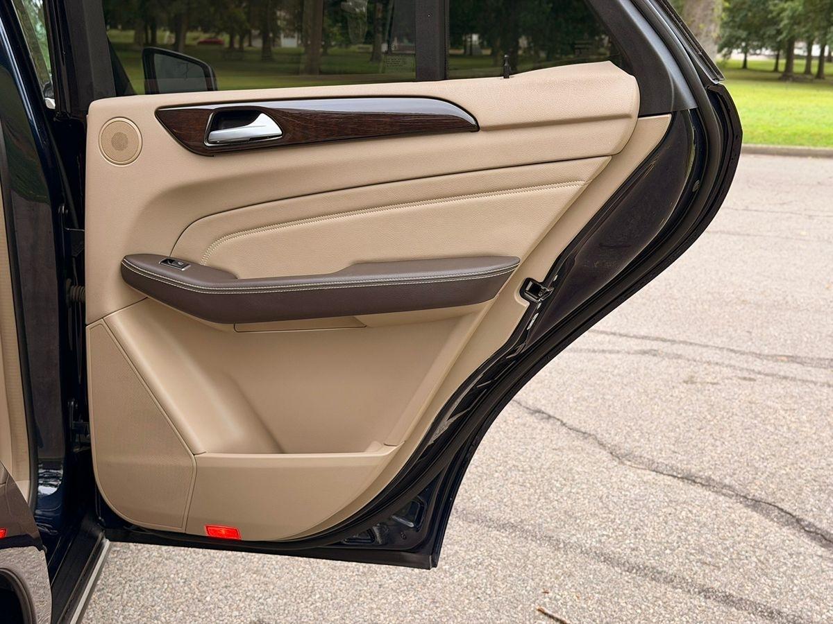 Mercedes-Benz M-Class  2014
