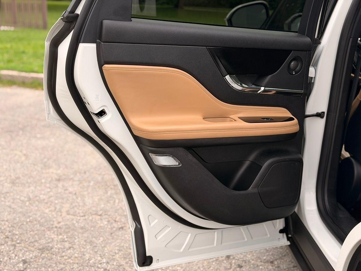 Lincoln Corsair  2021