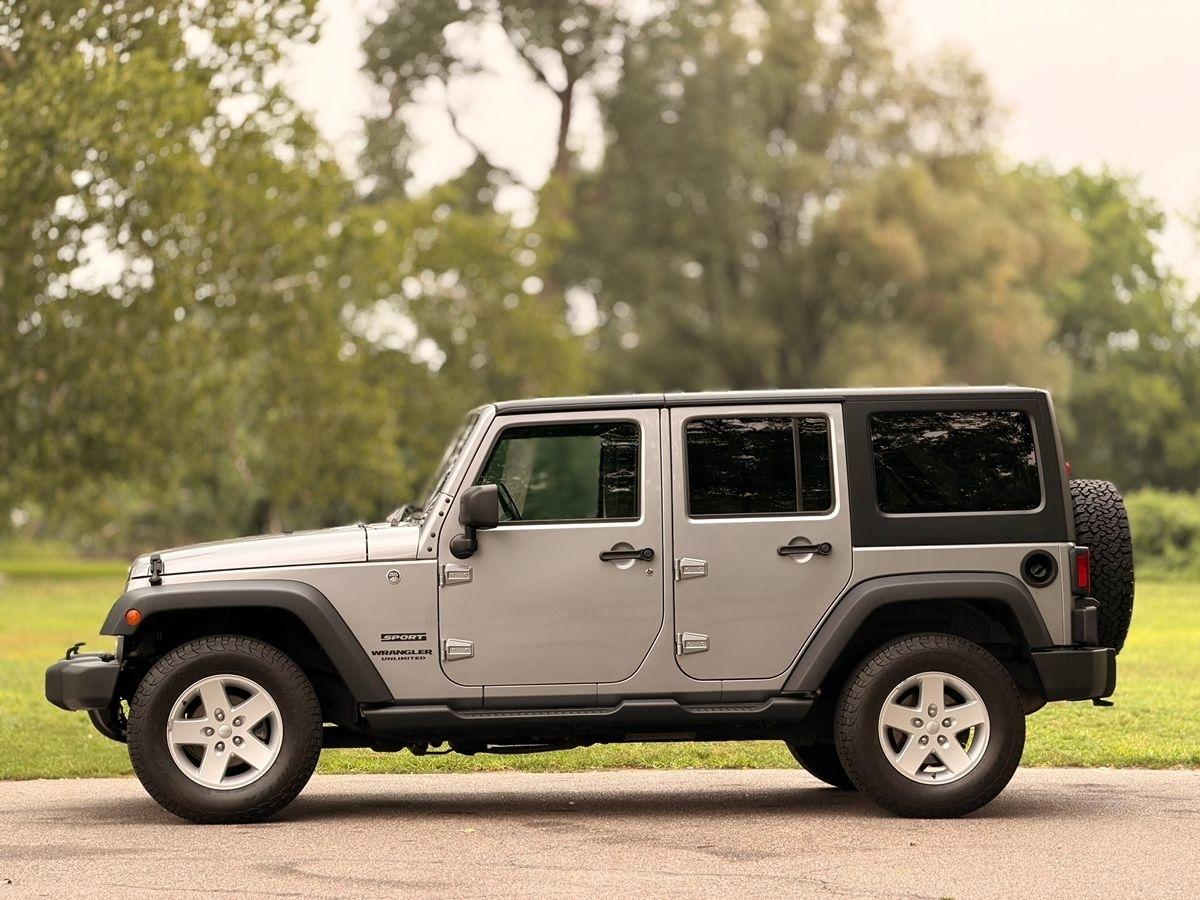 Jeep Wrangler  2017