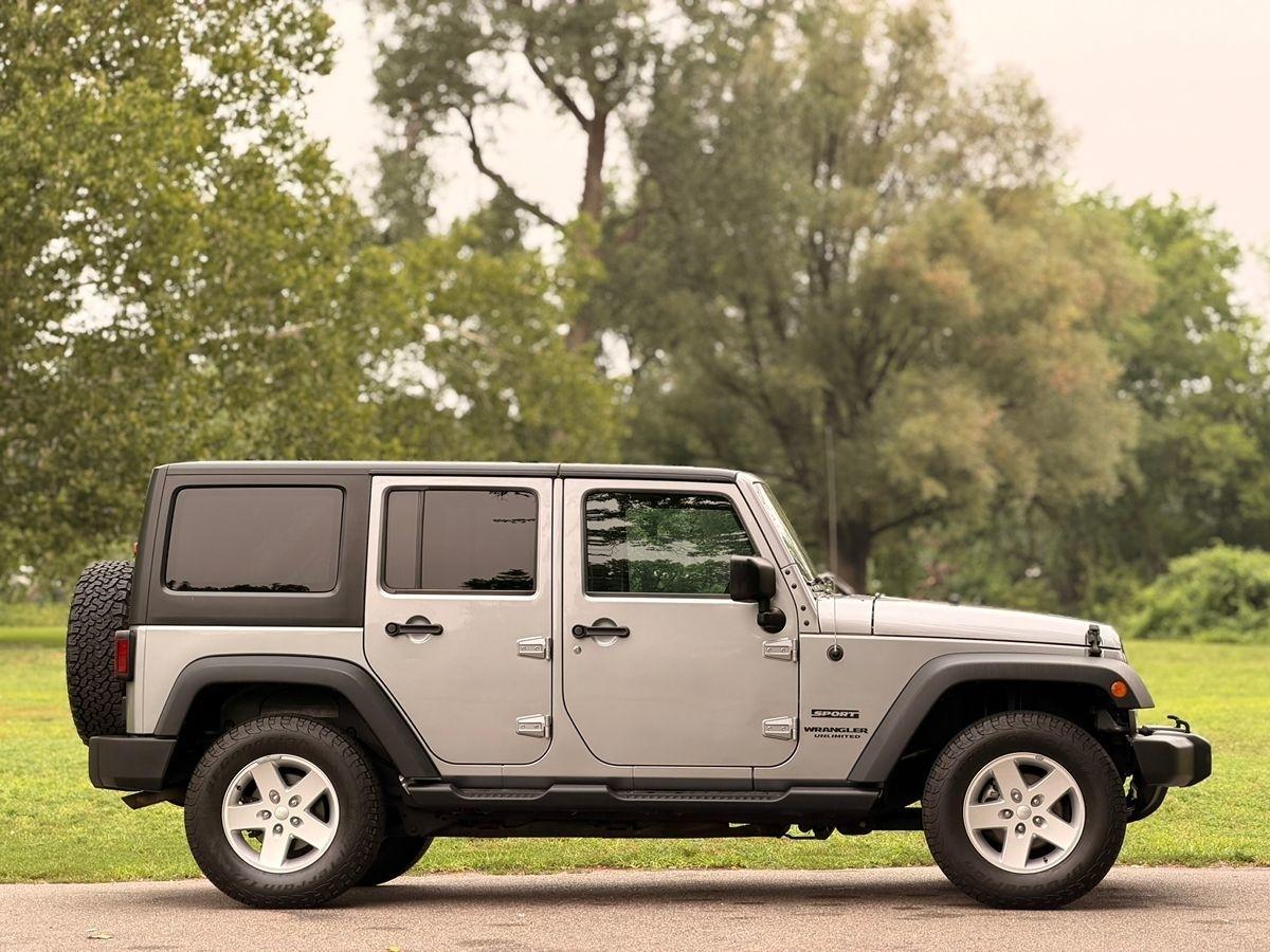 Jeep Wrangler  2017