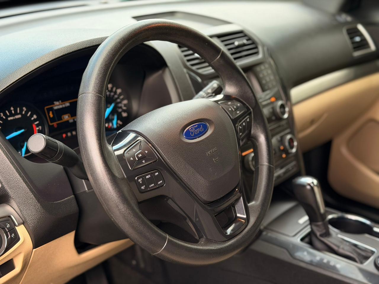 Ford Explorer Base 2017