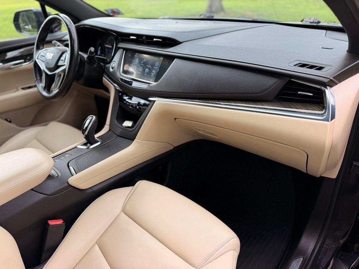 Cadillac XT5  2018