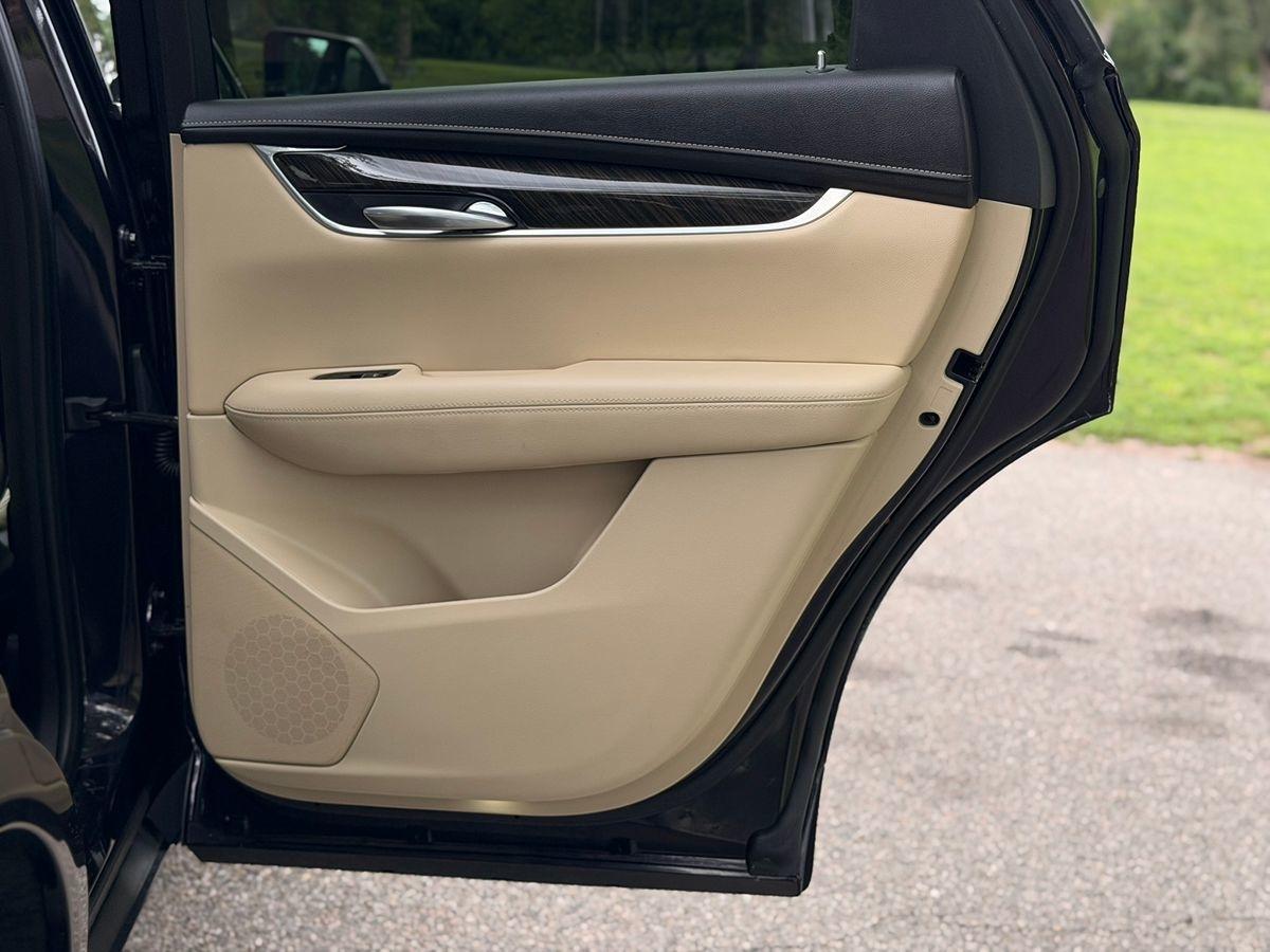 Cadillac XT5  2018