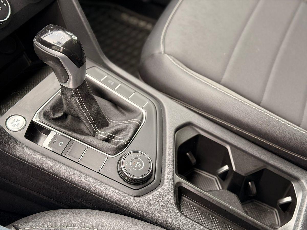 Volkswagen Taos  2022