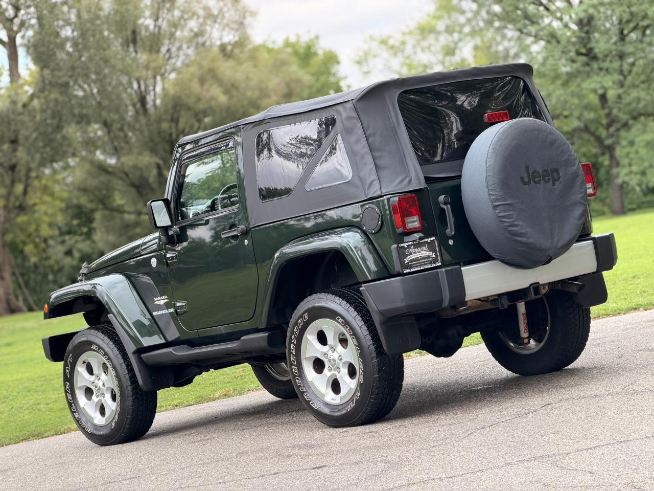Jeep Wrangler 4WD 2dr Sahara 2010