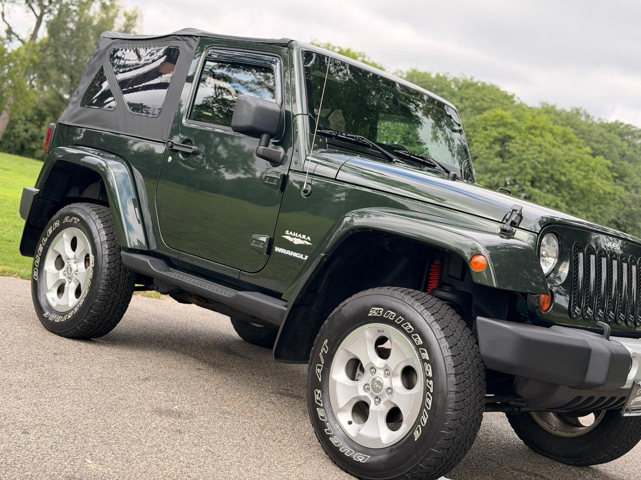 Jeep Wrangler 4WD 2dr Sahara 2010