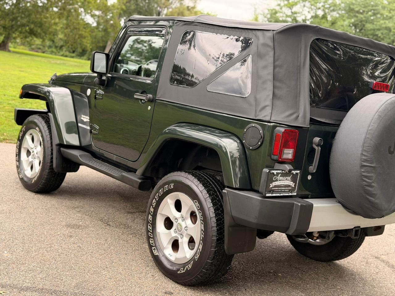 Jeep Wrangler 4WD 2dr Sahara 2010